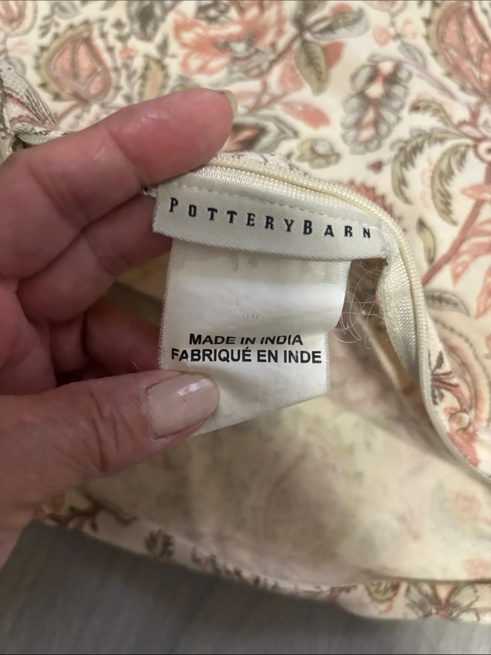 Pottery Barn Floral Paisley Pillowcase Covers Pair in Cream & Dusty Rose 16”x26”